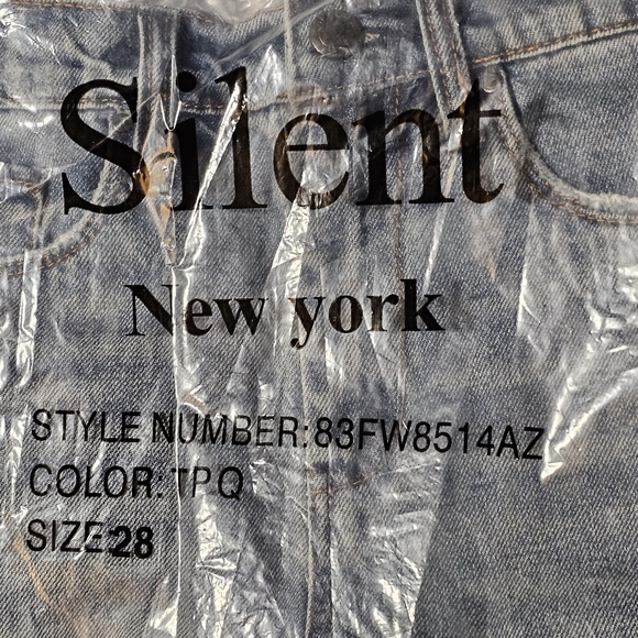 NEW Silent New York Hi-Rise Denim with Shadow Pocket Detail Size 28 - Picture 2 of 6